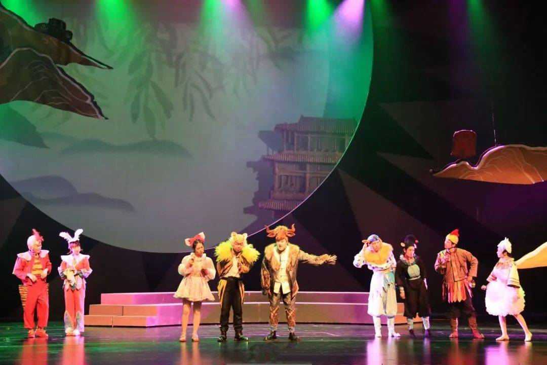 生肖戏中演,打一肖,探寻文化寓言与现实生活的深度融合 生肖戏中演,打一肖,探寻文化寓言与现实生活的深度融合