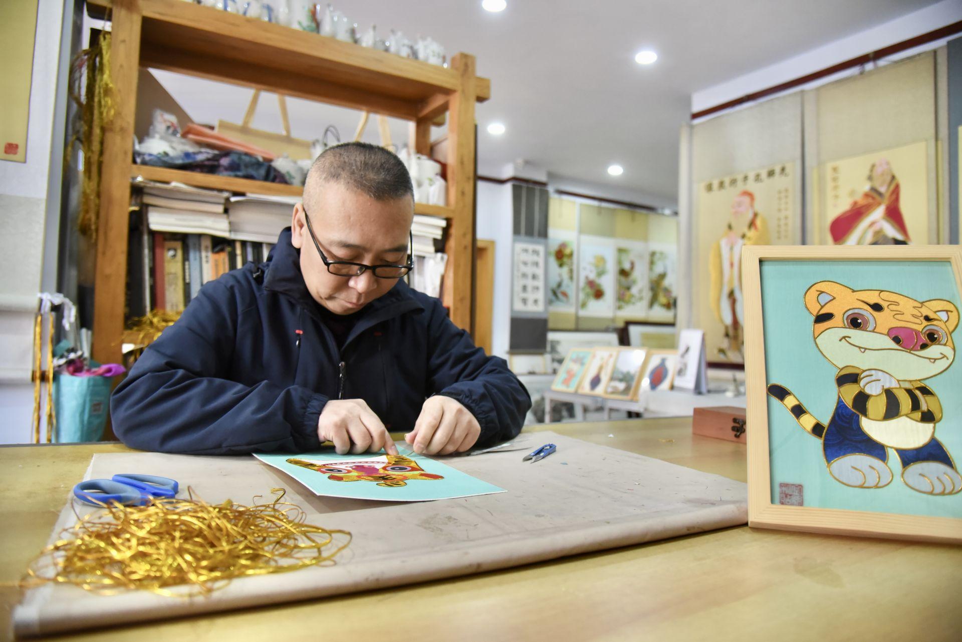 东方红打一生肖,一语中的全面解析 东方红打一生肖,一语中的全面解析