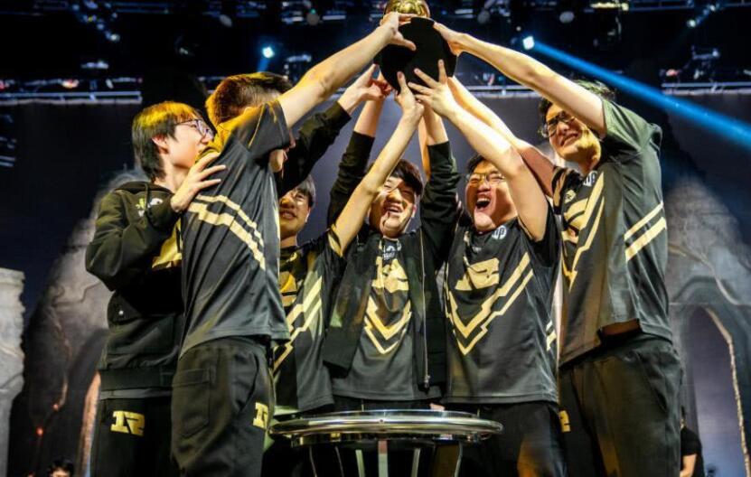 猪狗两家打一生肖、一语中的，全面解析